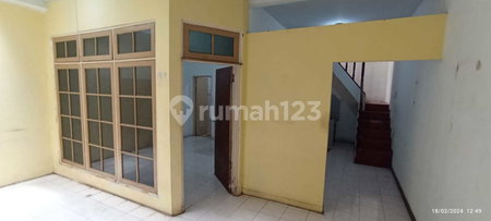 House for rent in Cikarang, Indonesia · 4 rooms, 2 baths