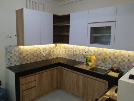 House for rent in North Jakarta, Indonesia · Penjaringan · 7 rooms, 4 baths