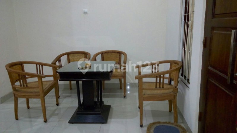 House for rent in Jakarta, Indonesia · Menteng · 4 rooms, 5 baths