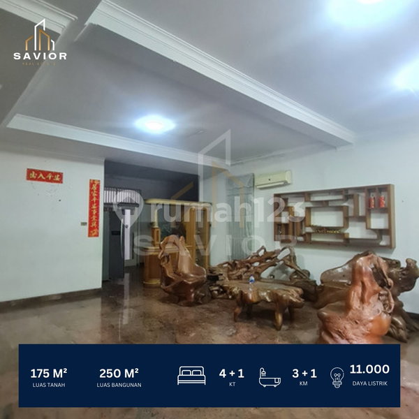House for rent in Bandung, Indonesia · 4 rooms, 3 baths