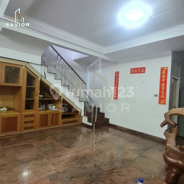 House for rent in Bandung, Indonesia · 4 rooms, 3 baths