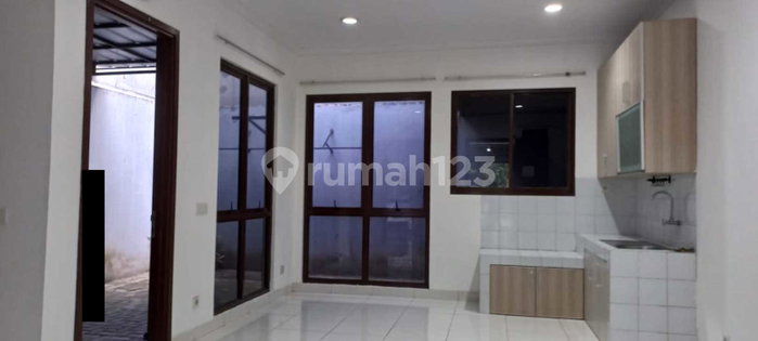 House for rent in North Jakarta, Indonesia · Penjaringan · 3 rooms, 2 baths
