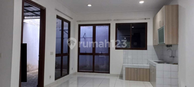 House for rent in North Jakarta, Indonesia · Penjaringan · 3 rooms, 2 baths
