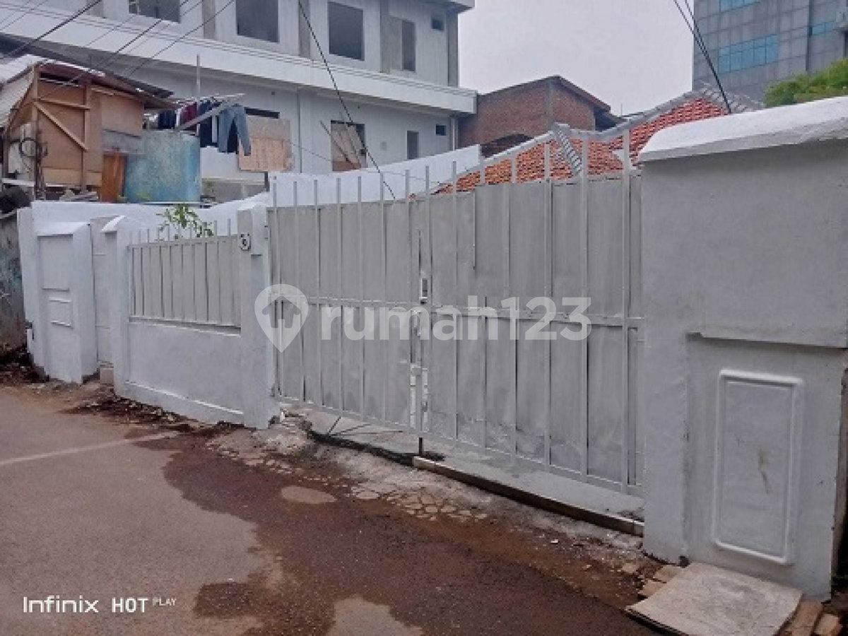 House for rent in North Jakarta, Indonesia · Penjaringan · 4 rooms, 4 baths
