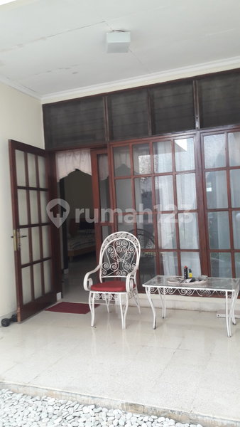 House for rent in Semarang, Indonesia · 3 rooms, 2 baths