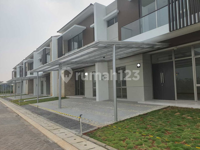 House for rent in West Jakarta, Indonesia · Cengkareng · 4 rooms, 4 baths