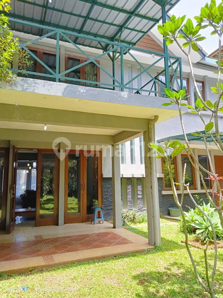 House for rent in Bandung, Indonesia · 5 rooms, 3 baths