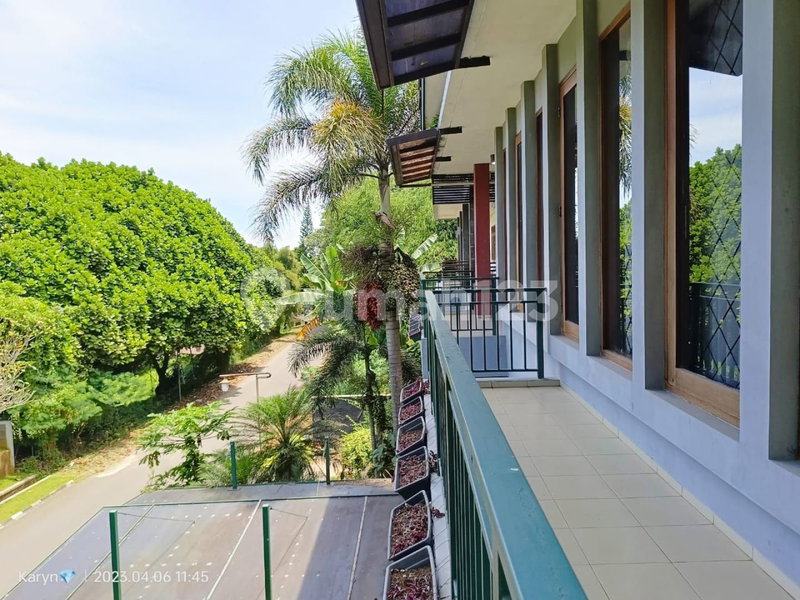 House for rent in Bandung, Indonesia · 5 rooms, 3 baths