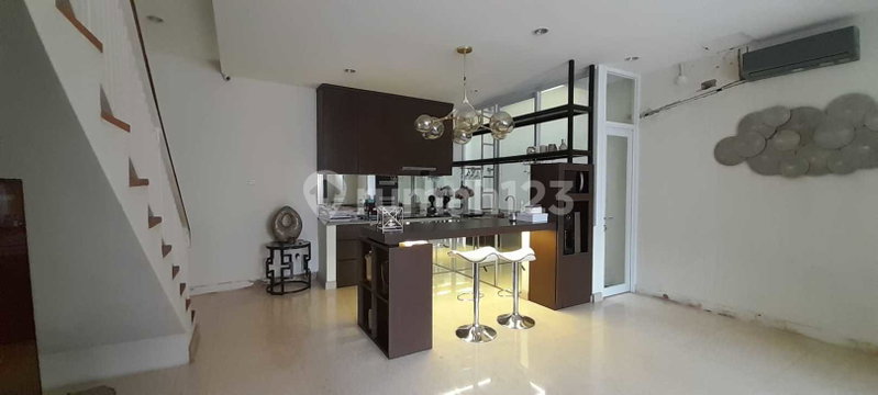 House for rent in Tangerang, Indonesia · Pinang · 4 rooms, 3 baths
