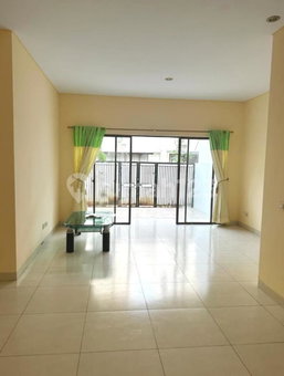 House for rent in Semarang, Indonesia · 4 rooms, 3 baths