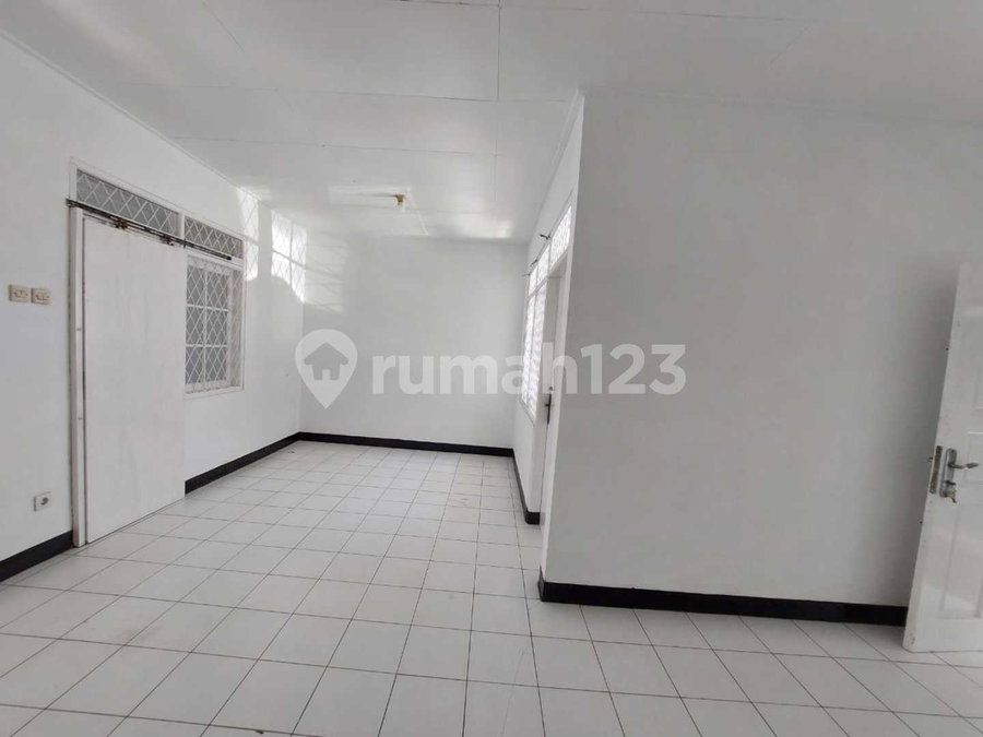 House for rent in Bandung, Indonesia · 2 rooms, 1 bath