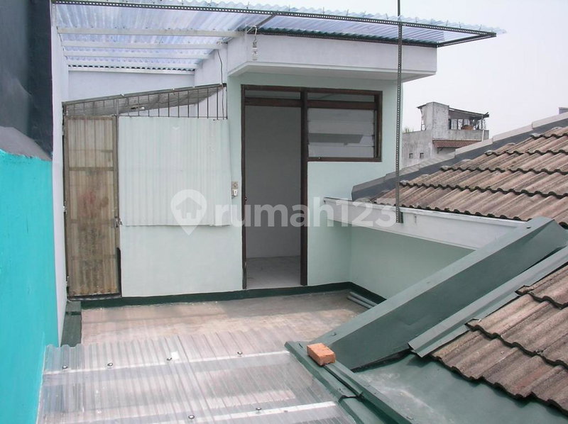 House for rent in Curug, Indonesia · 3 rooms, 2 baths