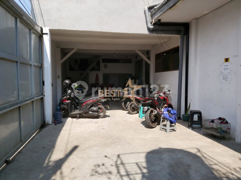 House for rent in Curug, Indonesia · 7 rooms, 6 baths
