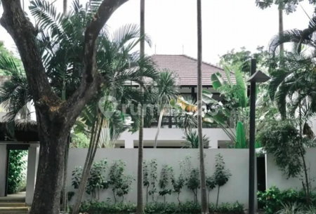 House for rent in Surabaya, Indonesia · 3 rooms, 3 baths
