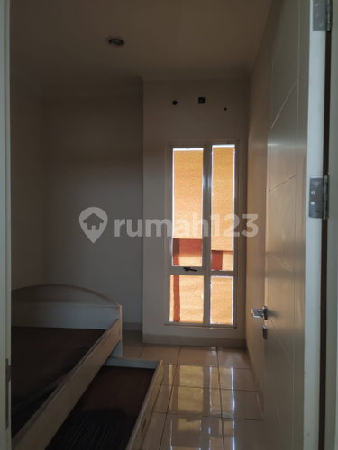 House for rent in Tangerang, Indonesia · Sukasari · 2 rooms, 3 baths