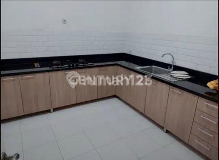 House for rent in North Jakarta, Indonesia · Penjaringan · 3 rooms, 4 baths