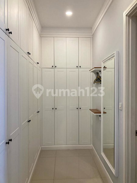 House for rent in Semarang, Indonesia · 4 rooms, 3 baths