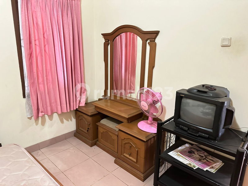House for rent in Bandung, Indonesia · 6 rooms, 3 baths