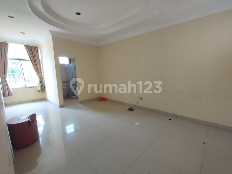 House for rent in North Jakarta, Indonesia · Penjaringan · 4 rooms, 4 baths