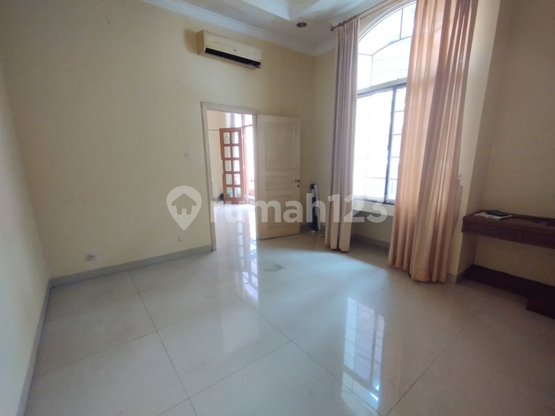 House for rent in North Jakarta, Indonesia · Penjaringan · 4 rooms, 4 baths