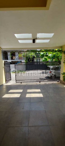 House for rent in North Jakarta, Indonesia · Penjaringan · 5 rooms, 3 baths
