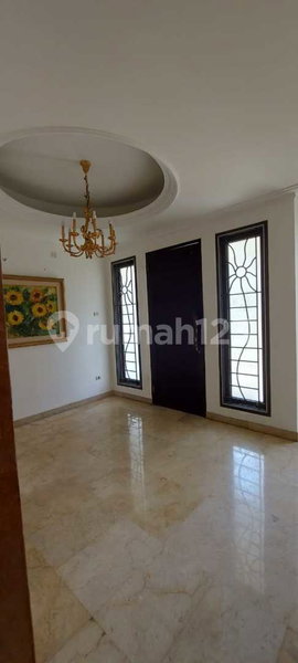 House for rent in North Jakarta, Indonesia · Penjaringan · 5 rooms, 3 baths