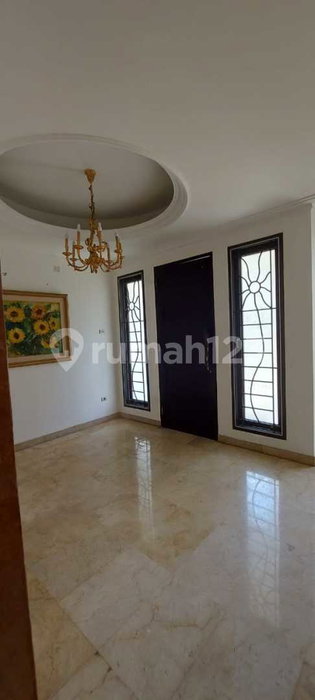 House for rent in North Jakarta, Indonesia · Penjaringan · 5 rooms, 3 baths