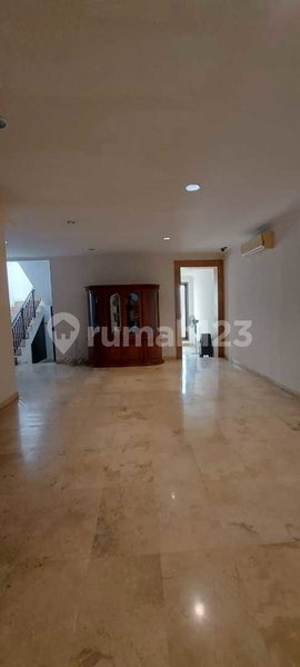 House for rent in North Jakarta, Indonesia · Penjaringan · 5 rooms, 3 baths