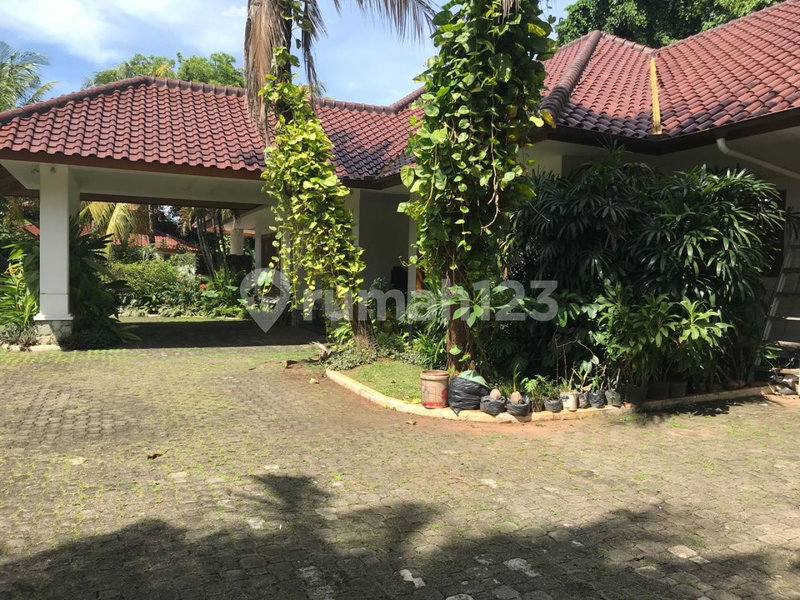 House for rent in North Jakarta, Indonesia · Penjaringan · 5 rooms, 5 baths