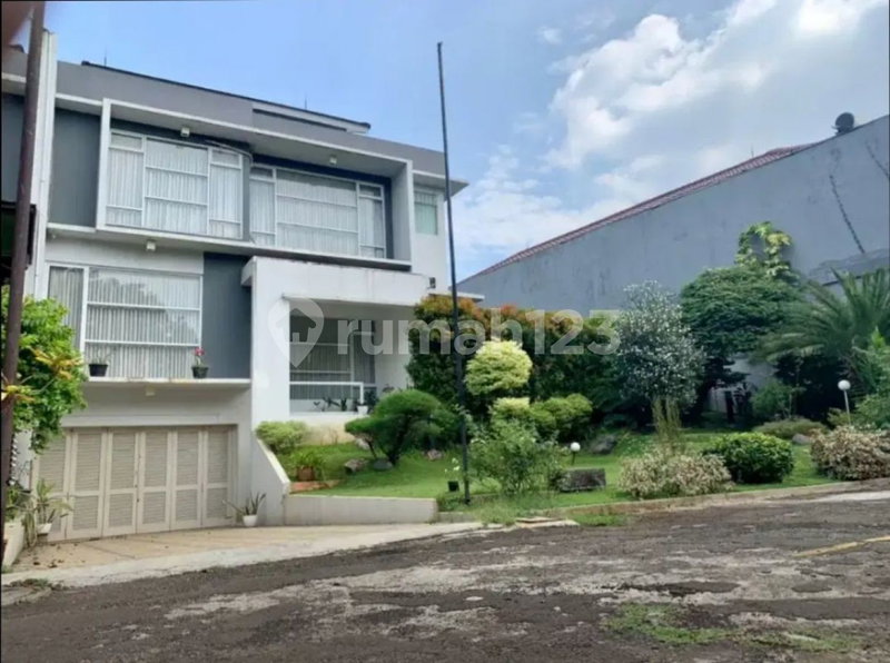 House for rent in Depok, Indonesia · Jagakarsa · 4 rooms, 3 baths