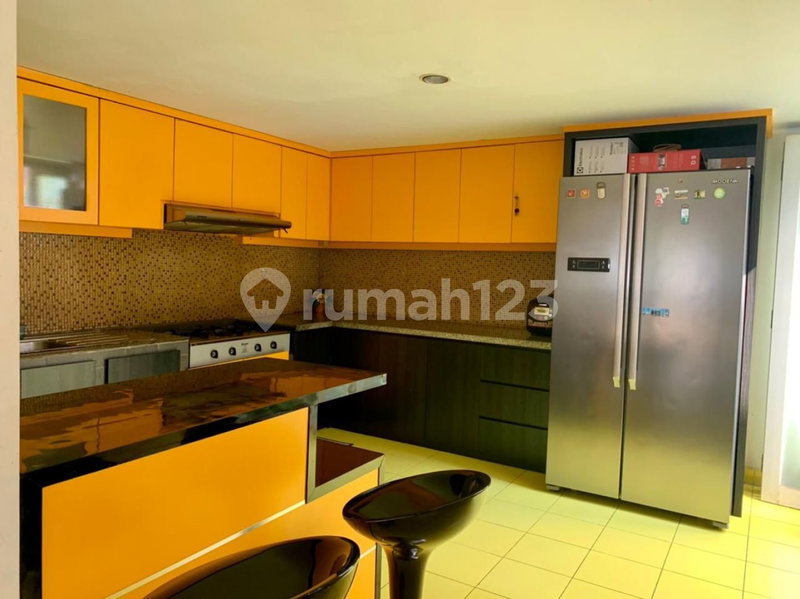 House for rent in Depok, Indonesia · Jagakarsa · 4 rooms, 3 baths
