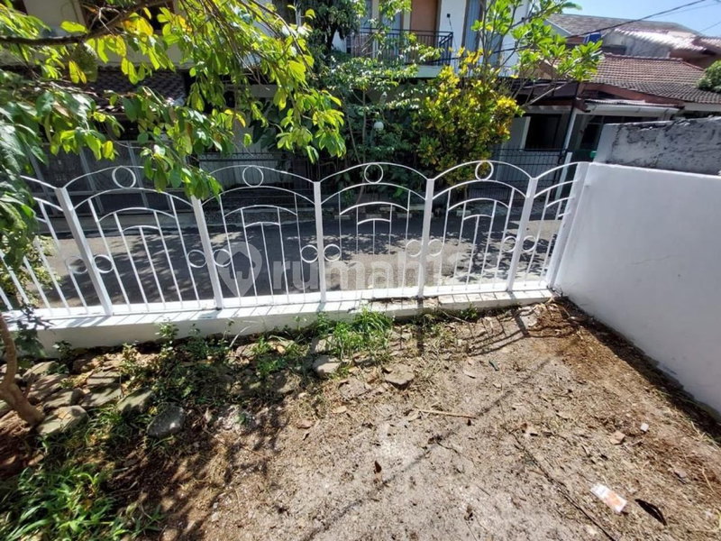 House for rent in Bandung, Indonesia · 2 rooms, 1 bath