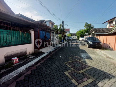 House for rent in Semarang, Indonesia · 2 rooms, 1 bath