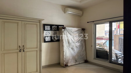 House for rent in West Jakarta, Indonesia · Kebon Jeruk · 4 rooms, 3 baths