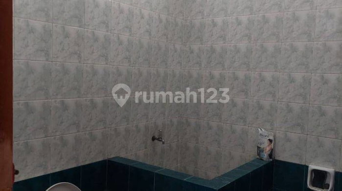 House for rent in Bekasi, Indonesia · Grand Wisata · 4 rooms, 3 baths