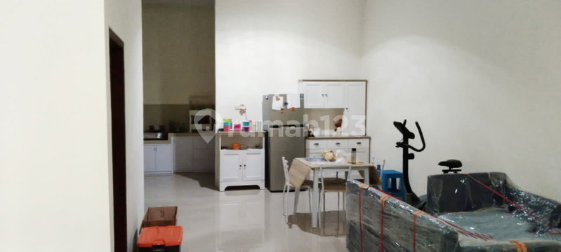 House for rent in Bekasi, Indonesia · Grand Wisata · 3 rooms, 2 baths