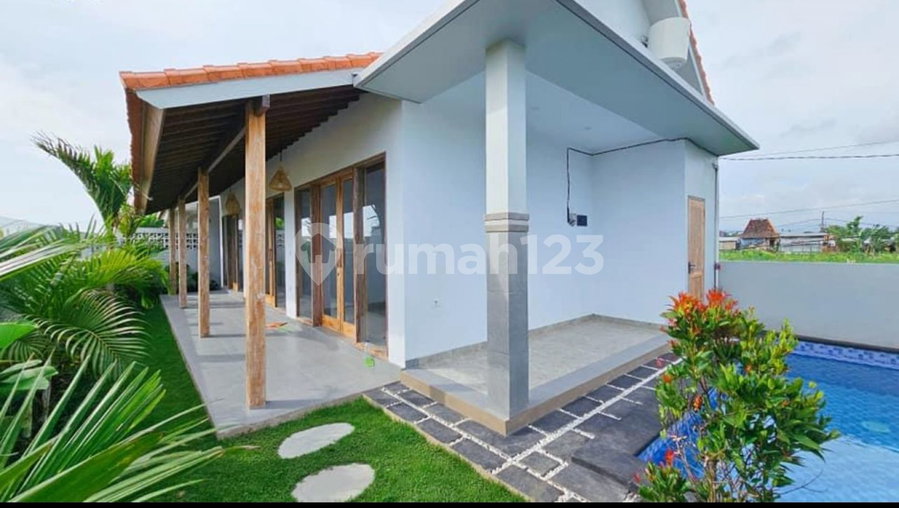 House for rent in Bekasi, Indonesia · Grand Wisata · 2 rooms, 2 baths