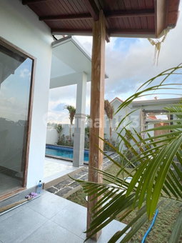 House for rent in Bekasi, Indonesia · Grand Wisata · 2 rooms, 2 baths