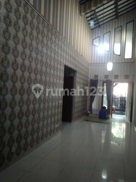 House for rent in Tangerang, Indonesia · 4 rooms, 3 baths