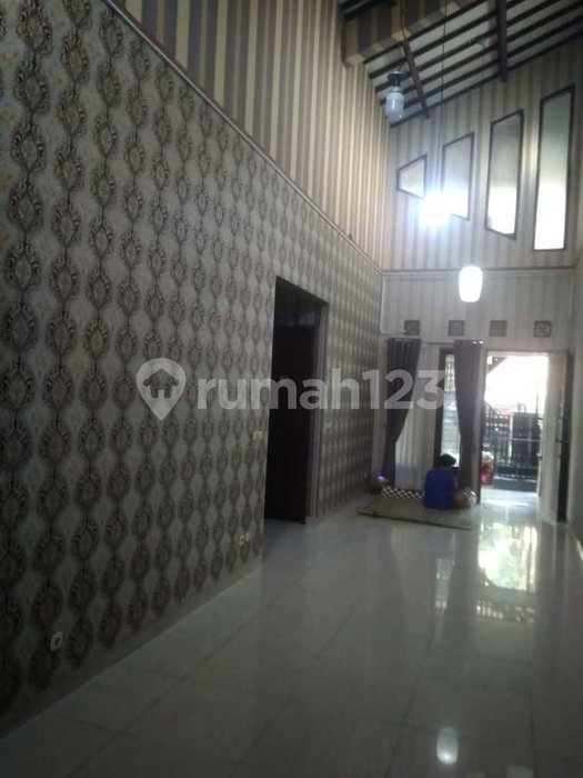 House for rent in Tangerang, Indonesia · 4 rooms, 3 baths