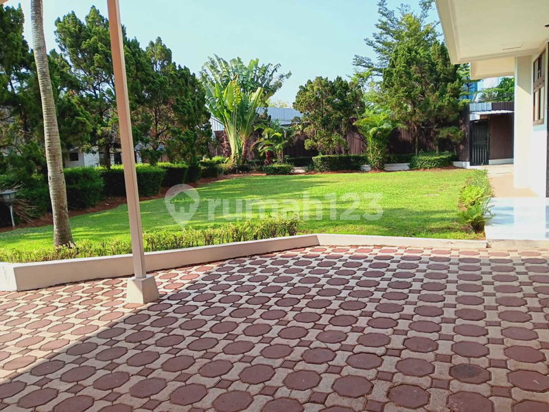 House for rent in Tangerang, Indonesia · 5 rooms, 5 baths