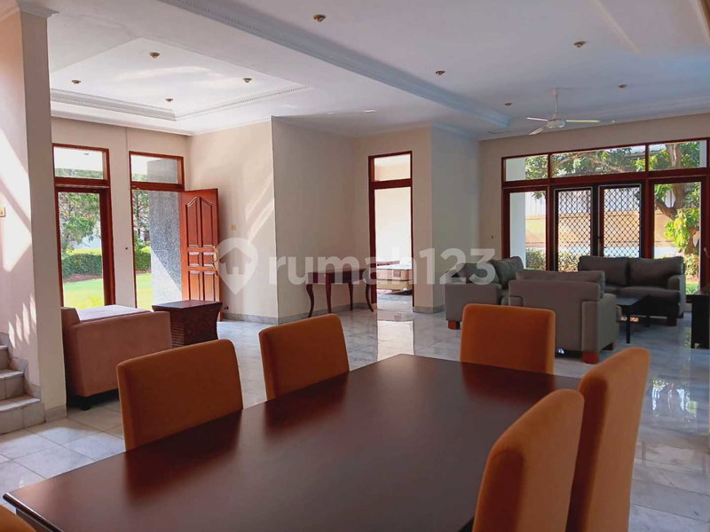 House for rent in Tangerang, Indonesia · 5 rooms, 5 baths