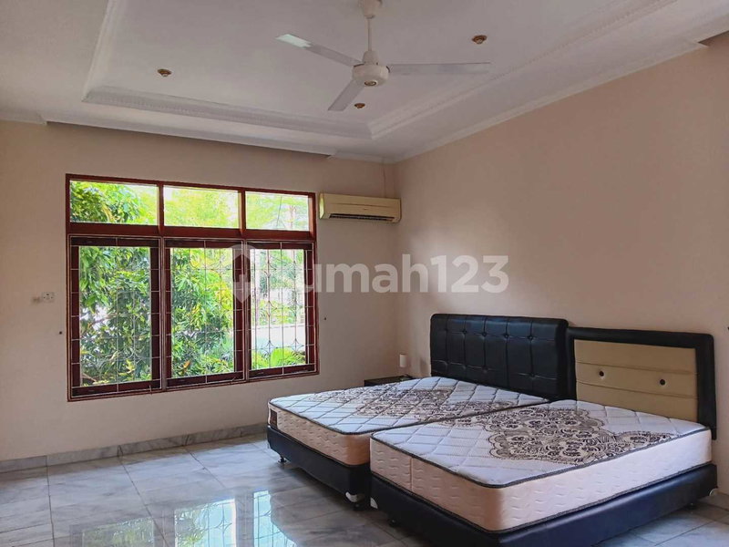 House for rent in Tangerang, Indonesia · 5 rooms, 5 baths