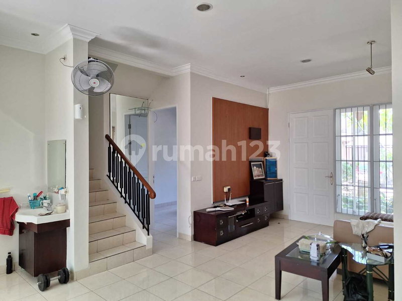 House for rent in Cibinong, Indonesia · 3 rooms, 4 baths