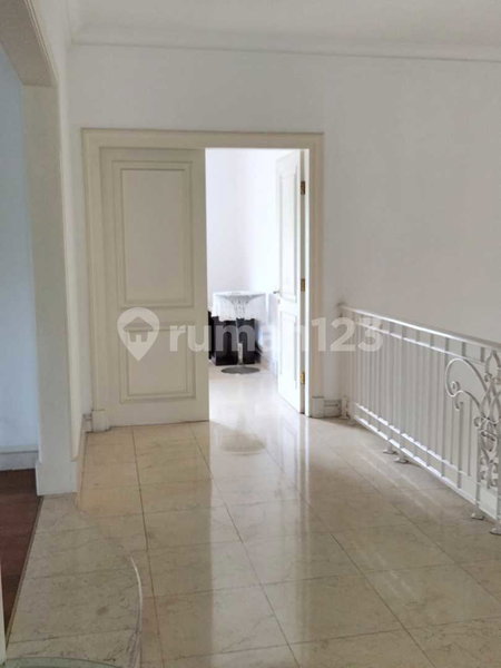 House for rent in Jakarta, Indonesia · Tebet · 4 rooms, 4 baths