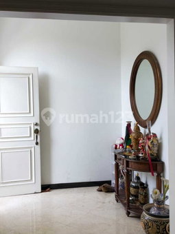 House for rent in Jakarta, Indonesia · Tebet · 4 rooms, 4 baths
