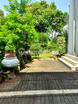 House for rent in Jakarta, Indonesia · Tebet · 4 rooms, 4 baths