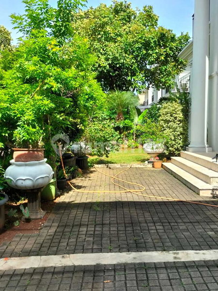 House for rent in Jakarta, Indonesia · Tebet · 4 rooms, 4 baths