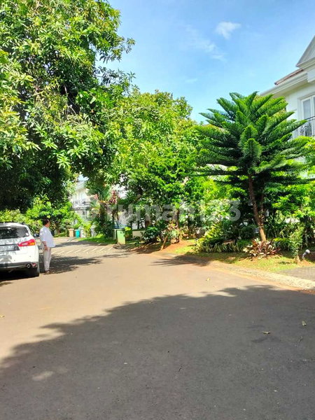 House for rent in Jakarta, Indonesia · Tebet · 4 rooms, 4 baths