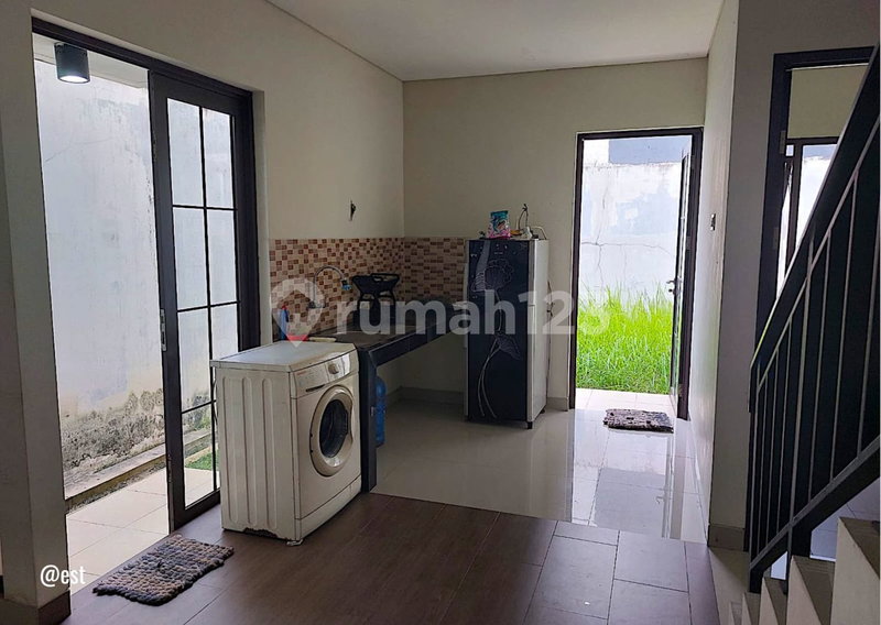 House for rent in Jakarta, Indonesia · Tebet · 2 rooms, 2 baths